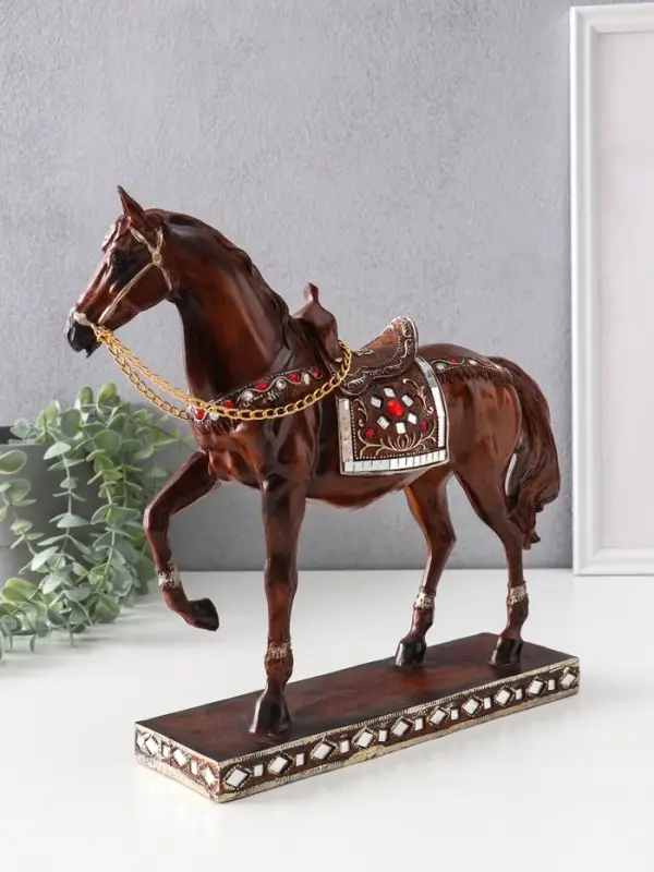 Сувенир полистоун "Конь с седлом с рубинами - аллюр" под дерево 29,5х7,5х29,5 см