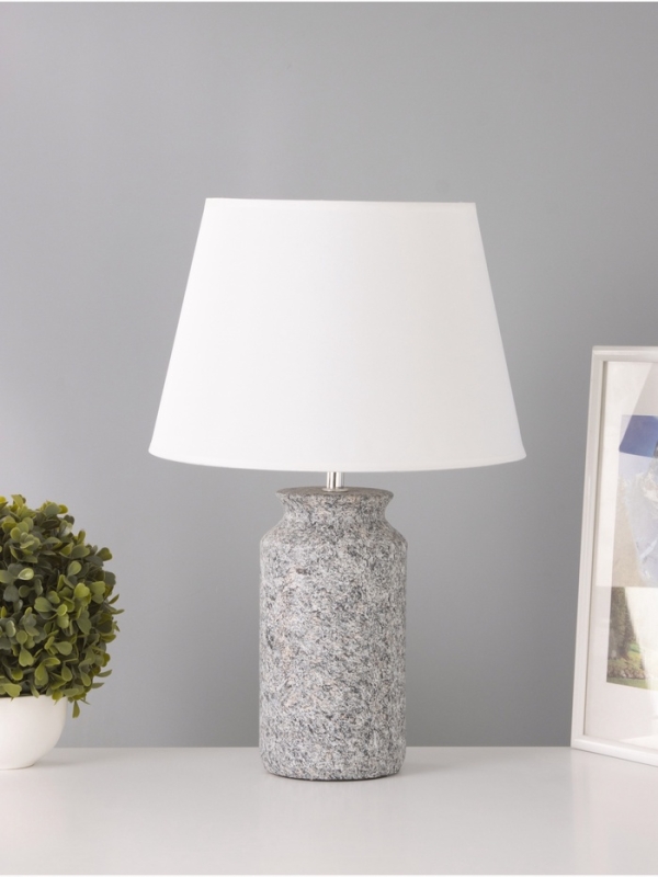 Настольная лампа "Хиро" 1х15Вт Е14 черный/белый 28х28х44см