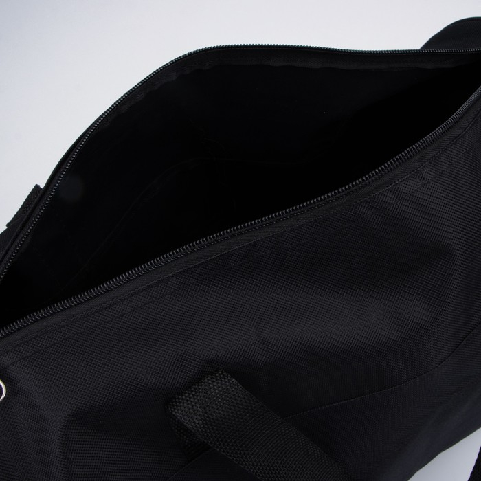 Сумка спортивная на молнии, длинный ремень, средний размер, цвет чёрный