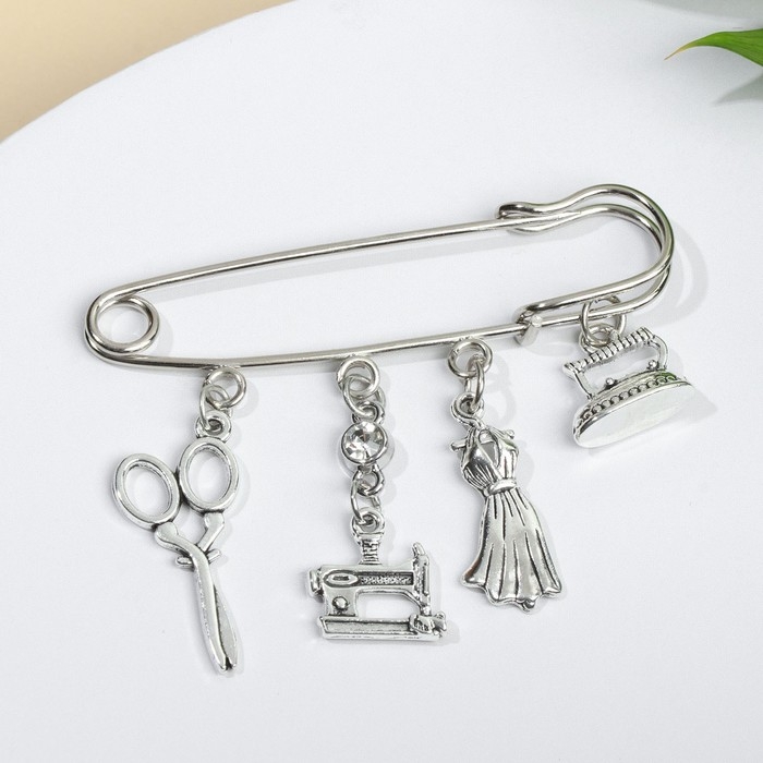 Булавка &laquo;Швея&raquo;, 6,5 см, цвет белый в чернёном серебре