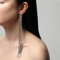 Серьги висячие со стразами &laquo;Водопад&raquo; мини квадрат, 5 нитей, цвет белый в серебре, 19,5 см