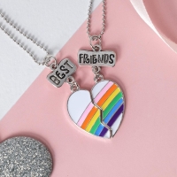 Кулоны &laquo;Неразлучники&raquo; радуга в сердце, цветные в серебре, L=45 см