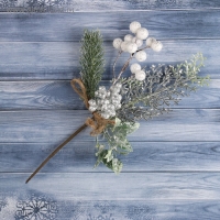 Декор "Зимняя магия" хвоя листья белые ягоды, 24 см Декор "Зимняя магия" хвоя листья белые ягоды, 24 см