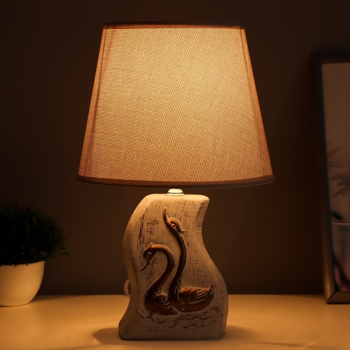Настольная лампа"Лебеди" Е14 40Вт серый  20х20х32см
