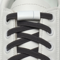 Фиксатор для шнурков, на магнитах, пара, размер 2,6 × 2 × 0,7 см, цвет белый Фиксатор для шнурков, на магнитах, пара, размер 2,6 × 2 × 0,7 см, цвет белый