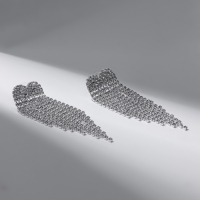 Серьги висячие со стразами &laquo;Вечное сияние&raquo; сердечки, цвет белый в серебре