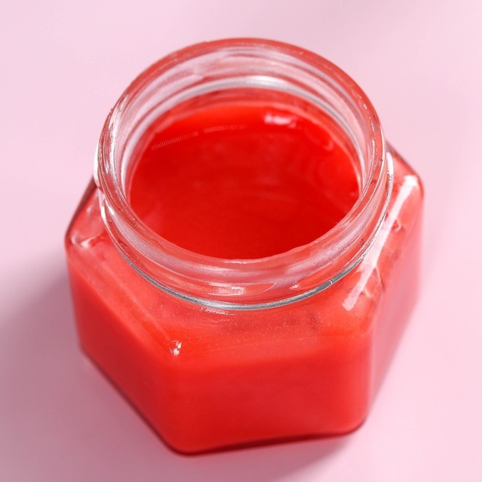 Подарочный набор &laquo;8 марта&raquo;: чай травяной ягодный, крем-мед с клубникой 120 г.