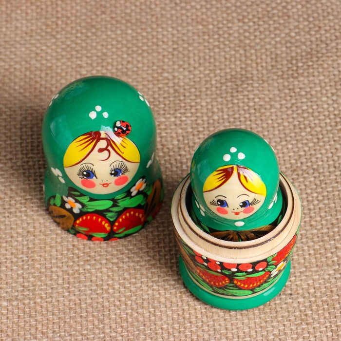 Матрёшка &laquo;Божья коровка&raquo;, зелёное платье, 5 кукольная, 10-12 см
