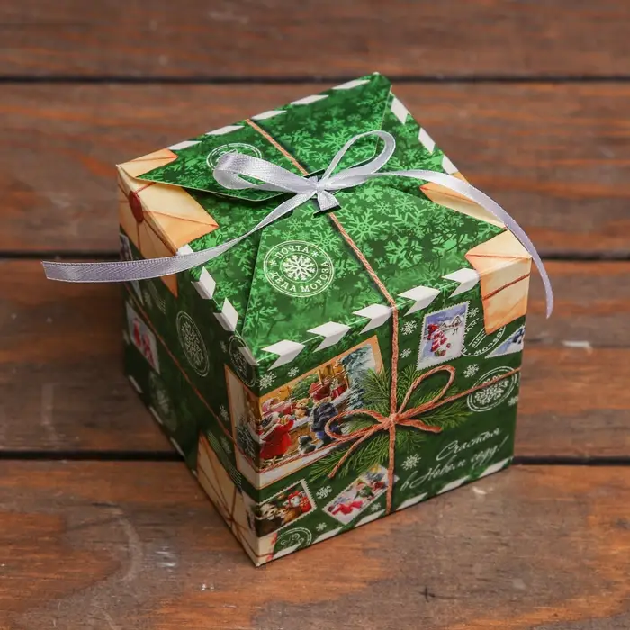 Коробка складная, подарочная новогодняя &laquo;Подарок&raquo; 10&times;10&times;10 см