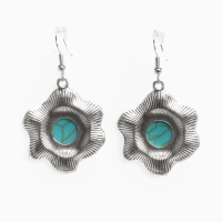 Серьги &laquo;Бирюзовый мир&raquo; круг в волне, голубые в чернённом серебре