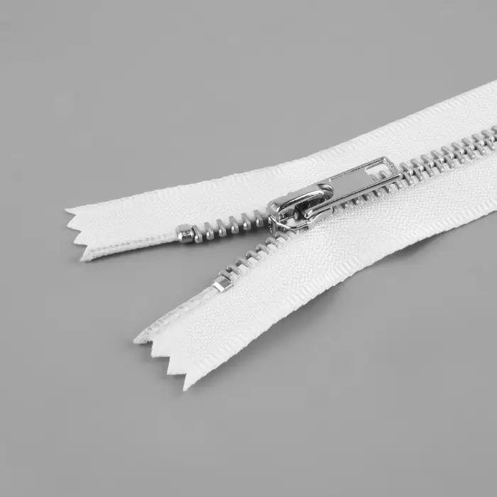 Молния металлическая, №5, неразъёмная, замок автомат, 18 см, белая