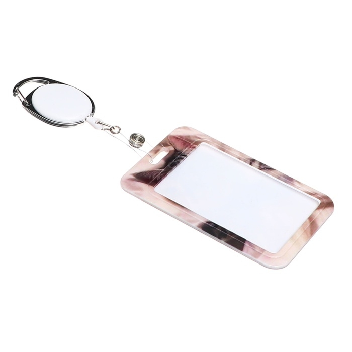 Бейдж-карман вертикальный внешний 110x68мм, внутренний 85x54мм, рулетка-карабин 60см, пластиковый "Котик".