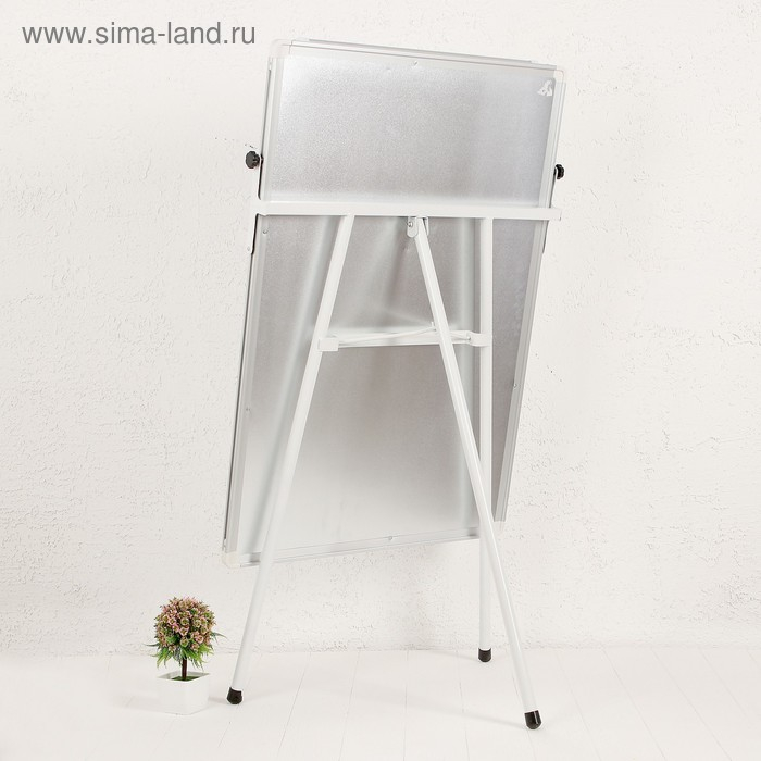 Флипчарт-магнитно-маркерная доска, регулируется по высоте, размер доски &mdash; 60 &times; 90 см