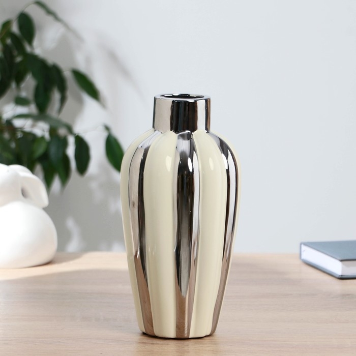 Ваза керамика настольная Ваза керамика настольная "Далки" d-5,5 см h-23х12 см, белый