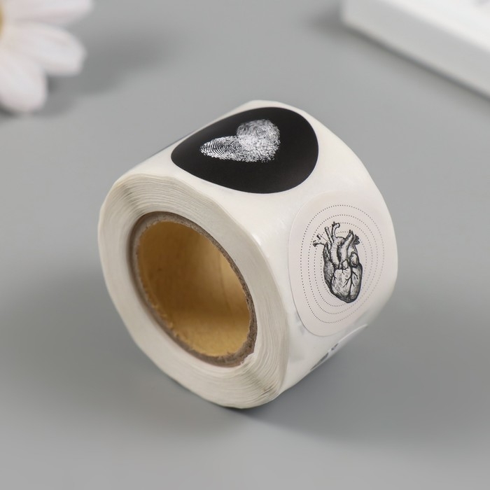 Наклейка бумага "Любовь" d=2,5 см 252 шт в рулоне