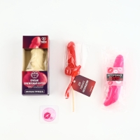 Минигифтбокс "Сильная и независимая": леденец, фигурка, стикер, вибратор Минигифтбокс "Сильная и независимая": леденец, фигурка, стикер, вибратор