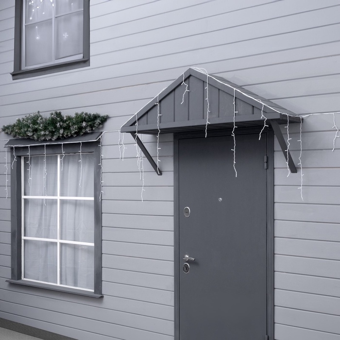 Гирлянда &laquo;Бахрома&raquo; 6 &times; 0.7 м, IP44, УМС, белая нить, 120 LED, свечение мульти, 220 В