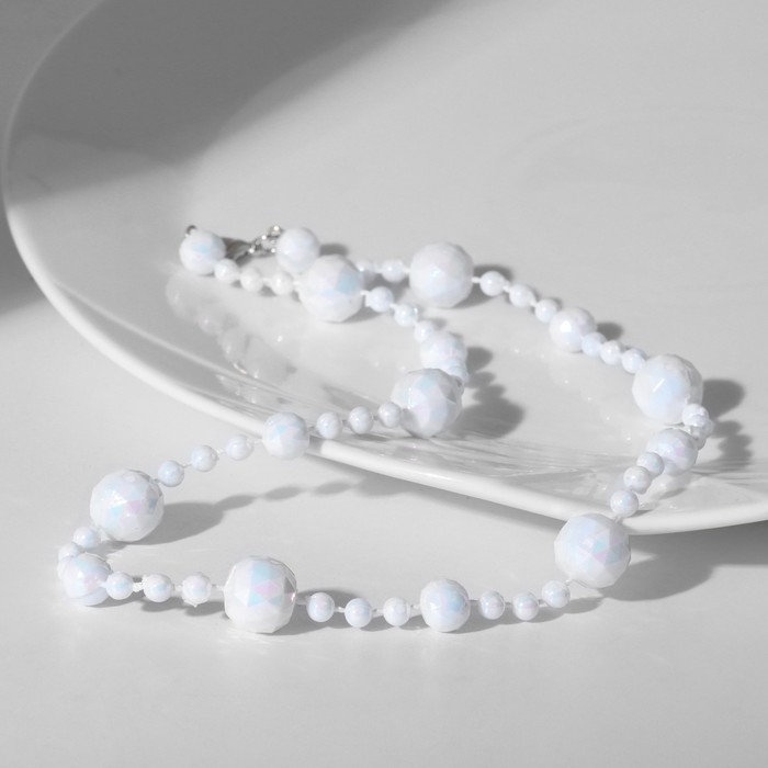 Бусы &laquo;Невесомость&raquo; шарики, цвет радужно-белый, 45 см