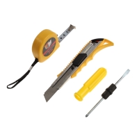 Набор инструментов в блистере ЛОМ, рулетка, отвертка 2 в 1, нож, 3 шт. Набор инструментов в блистере ЛОМ, рулетка, отвертка 2 в 1, нож, 3 шт.