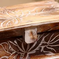 Шкатулка "Цветы" 40х20х18 см, дерево албезия, светло-коричневый