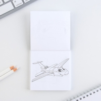 Подарочный набор: блокнот-раскраска и восковые мелки «Крутому гонщику» Подарочный набор: блокнот-раскраска и восковые мелки «Крутому гонщику»