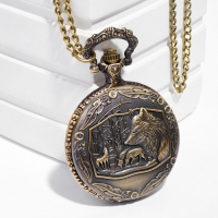 Часы карманные "Волк", кварцевые, цепочка l-40 см, d-4.5 см Часы карманные "Волк", кварцевые, цепочка l-40 см, d-4.5 см