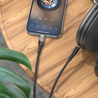 Кабель Hoco UPA25, Jack 3.5 мм (m) - Lightning, прозрачный, чёрный Кабель Hoco UPA25, Jack 3.5 мм (m) - Lightning, прозрачный, чёрный