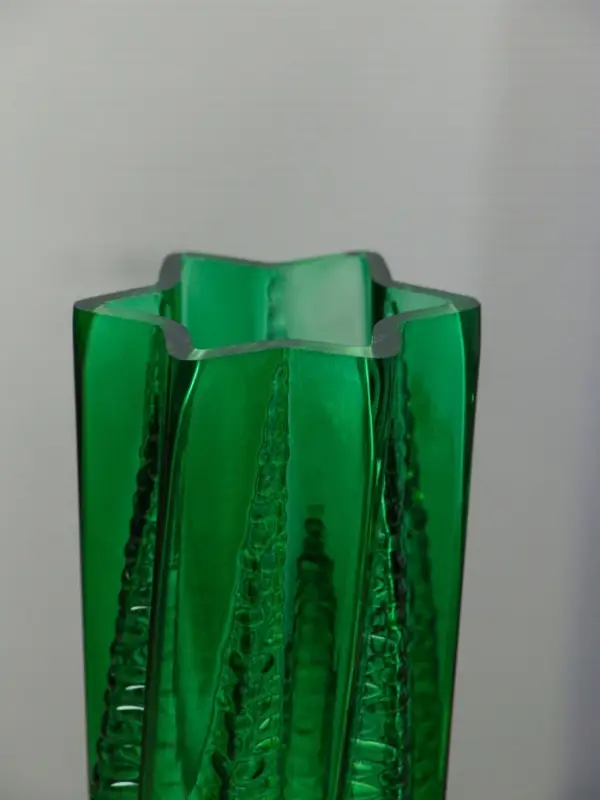 Ваза стекло настольная "Флоранс" 25х11х9 см, зелёный