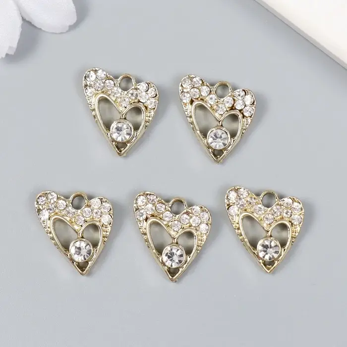 Металлический элемент, декоративная подвеска &laquo;Арт Узор. Фигурное сердечко&raquo;, стразы, золото, 1.5&times;1.9 см