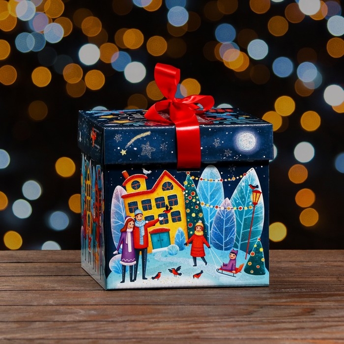Новый год. Подарочная коробка Новый год. Подарочная коробка "Праздник в городе" , Коробка крышка-дно , 17,5 х 17,5 х 17 см.