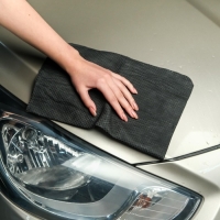 Замша протирочная Cartage 43&times;32 см, перфорированная в тубе, серый