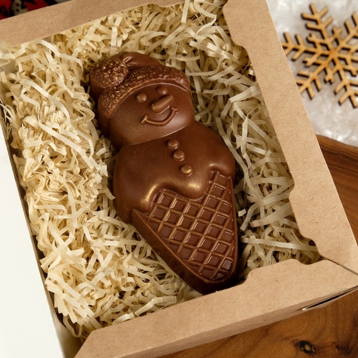 Шоколадная фигурка Снеговик-мороженка, 80 г Шоколадная фигурка Снеговик-мороженка, 80 г