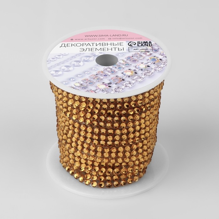 Стразы термоклеевые, d = 4 мм, ширина - 10 мм, 4,5 ± 0,5 м, цвет золотой Стразы термоклеевые, d = 4 мм, ширина - 10 мм, 4,5 ± 0,5 м, цвет золотой