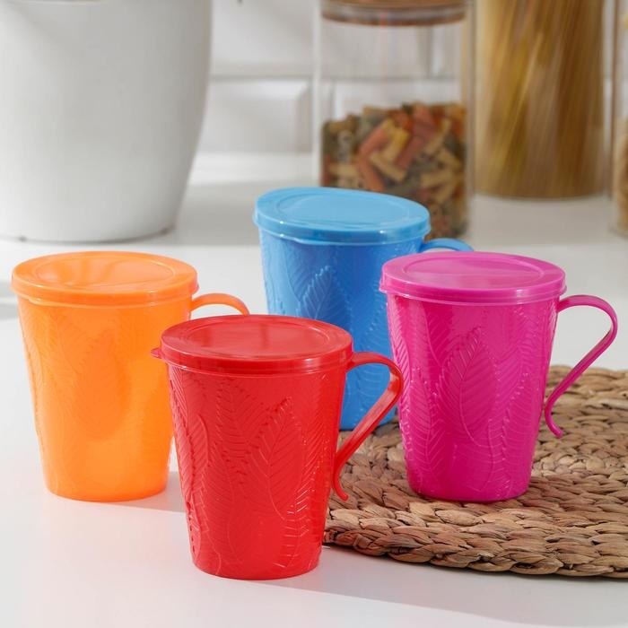 Кружка с крышкой &laquo;Листья&raquo;, 400 мл, 11,5&times;8,5&times;11 см, цвет МИКС