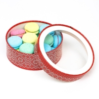 Новый год. Коробка подарочная новогодняя для макарун тубус с окном "Узор" 18 х 18 х 6 см. Новый год. Коробка подарочная новогодняя для макарун тубус с окном "Узор" 18 х 18 х 6 см.