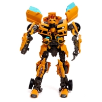 Робот &laquo;Автобот&raquo;, трансформируется
