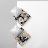 Серьги акрил &laquo;Квадрат&raquo; плоский, цветные