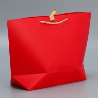 Пакет подарочный новогодний &laquo;Чудеса рядом&raquo;, 26 х 25 х 11 см