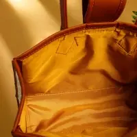 Сумка плетёная на застёжке из пандана 30х10х35 см, бежево-коричневый