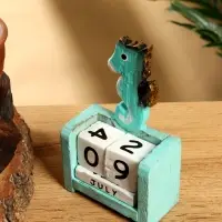 Календарь настольный &laquo;Морской конек&raquo;, 7&times;4&times;10 см, дерево, бирюзовый