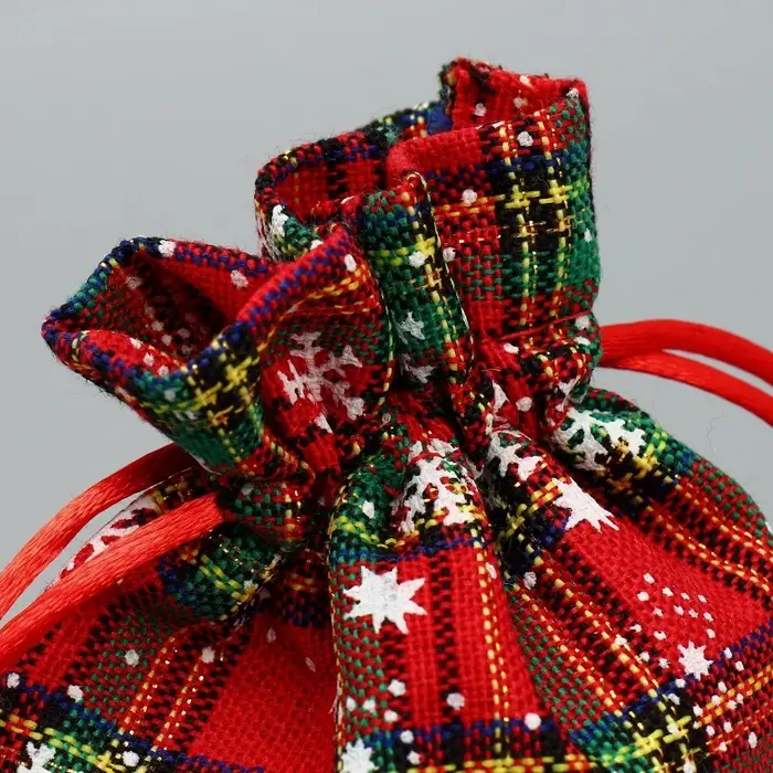 Мешочек подарочный холща &laquo;Новогодние истории&raquo;, снежинки, 10 х 12 см +/- 1.5 см