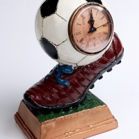 Часы настольные интерьерные, &laquo;Футбол&raquo;, на батарейках, 14.3&times;11.3&times;21.2 см, d-8 см