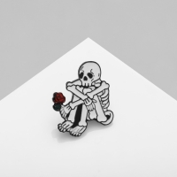 Значок &laquo;Вечная любовь&raquo;, цвет чёрно-белый в чёрном металле