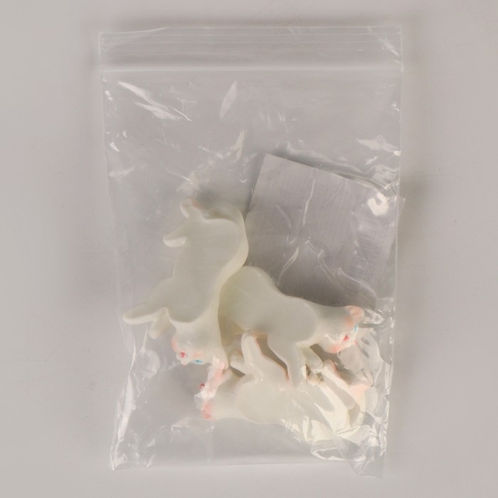 Миниатюра кукольная &laquo;Ласковый котик&raquo;, набор 3 шт., размер 1 шт. &mdash; 2,5 &times; 1,5 &times; 4,5 см