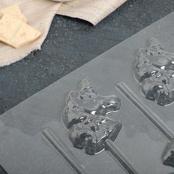 Форма для шоколада и конфет &laquo;Единорог&raquo;, 5 ячеек, 24&times;18,5&times;1 см, цвет прозрачный