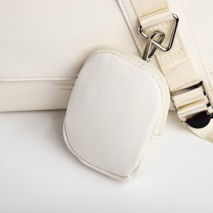 Сумка-мессенджер на магните, цвет белый Сумка-мессенджер на магните, цвет белый