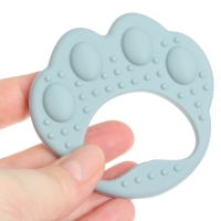 Прорезыватель силиконовый M&B &laquo;Лапка&raquo;