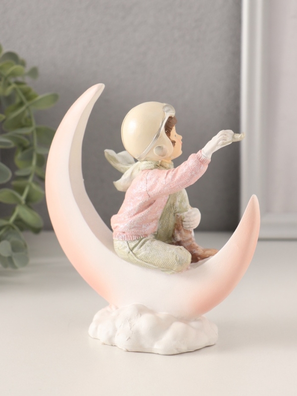 Сувенир полистоун "Малыш-авиатор на месяце" 13х5,5х14 см