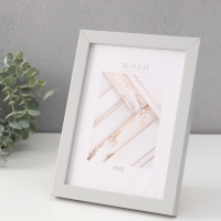 Фоторамка пластик "МИРАМ" 15х21 св. серый Фоторамка пластик "МИРАМ" 15х21 св. серый