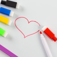 Магнитная маркерная доска на новый год «Я учусь рисовать. Зимние рисунки» Магнитная маркерная доска на новый год «Я учусь рисовать. Зимние рисунки»